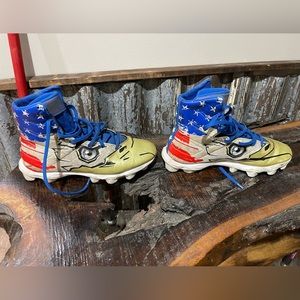 boys 6Y size under Armour football cleats